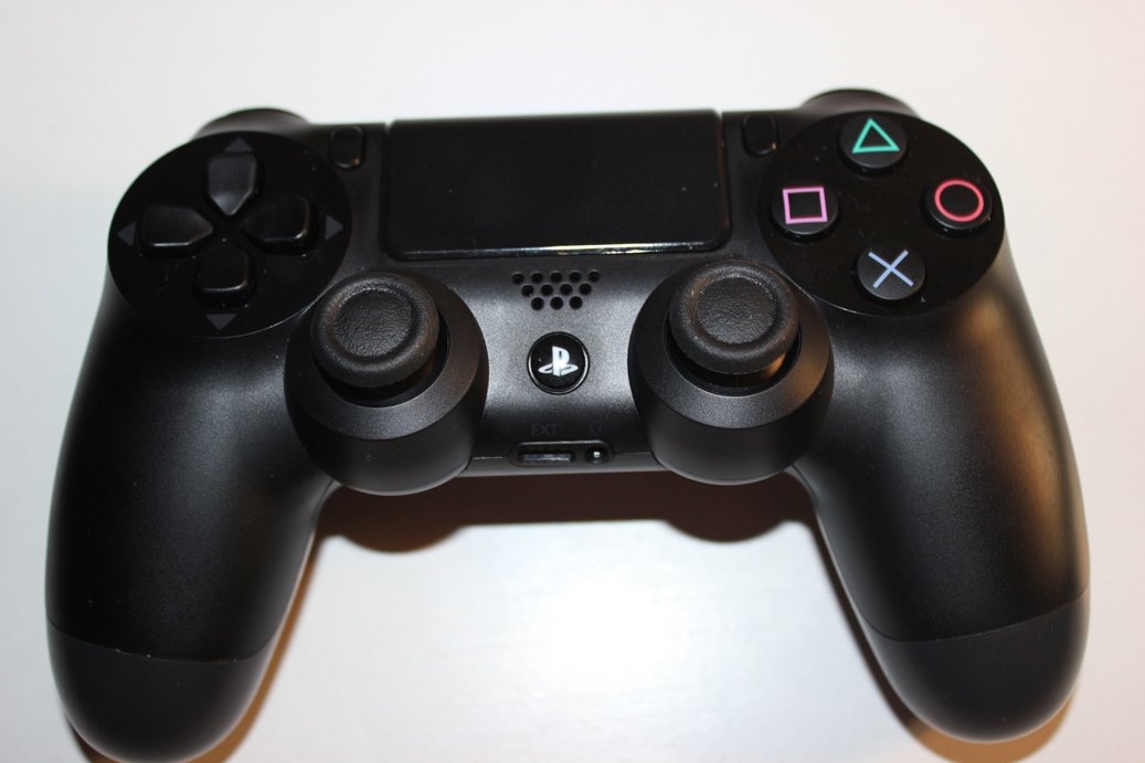 Dualshock 4 определяется как геймпад от xbox