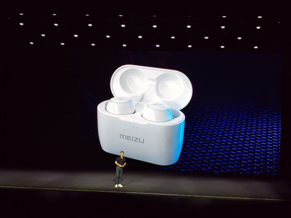 В четыре раза дешевле AirPods 2: Meizu представила беспроводные наушники POP2 | SE7EN.ws - Изображение 2